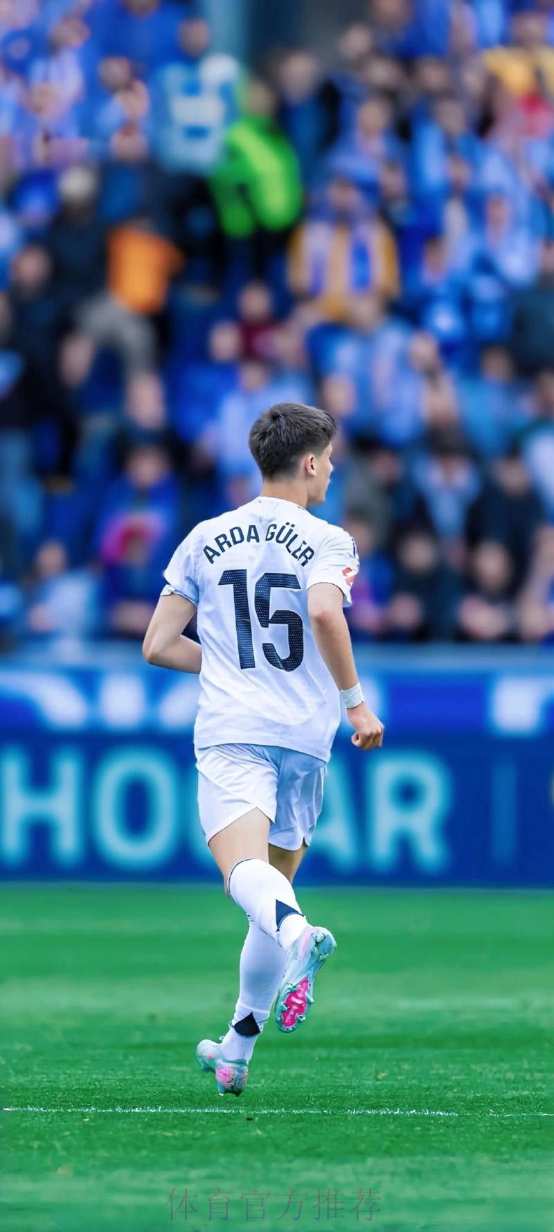 马卡报：皇马不急于求购姆巴佩 他们在等待梅西